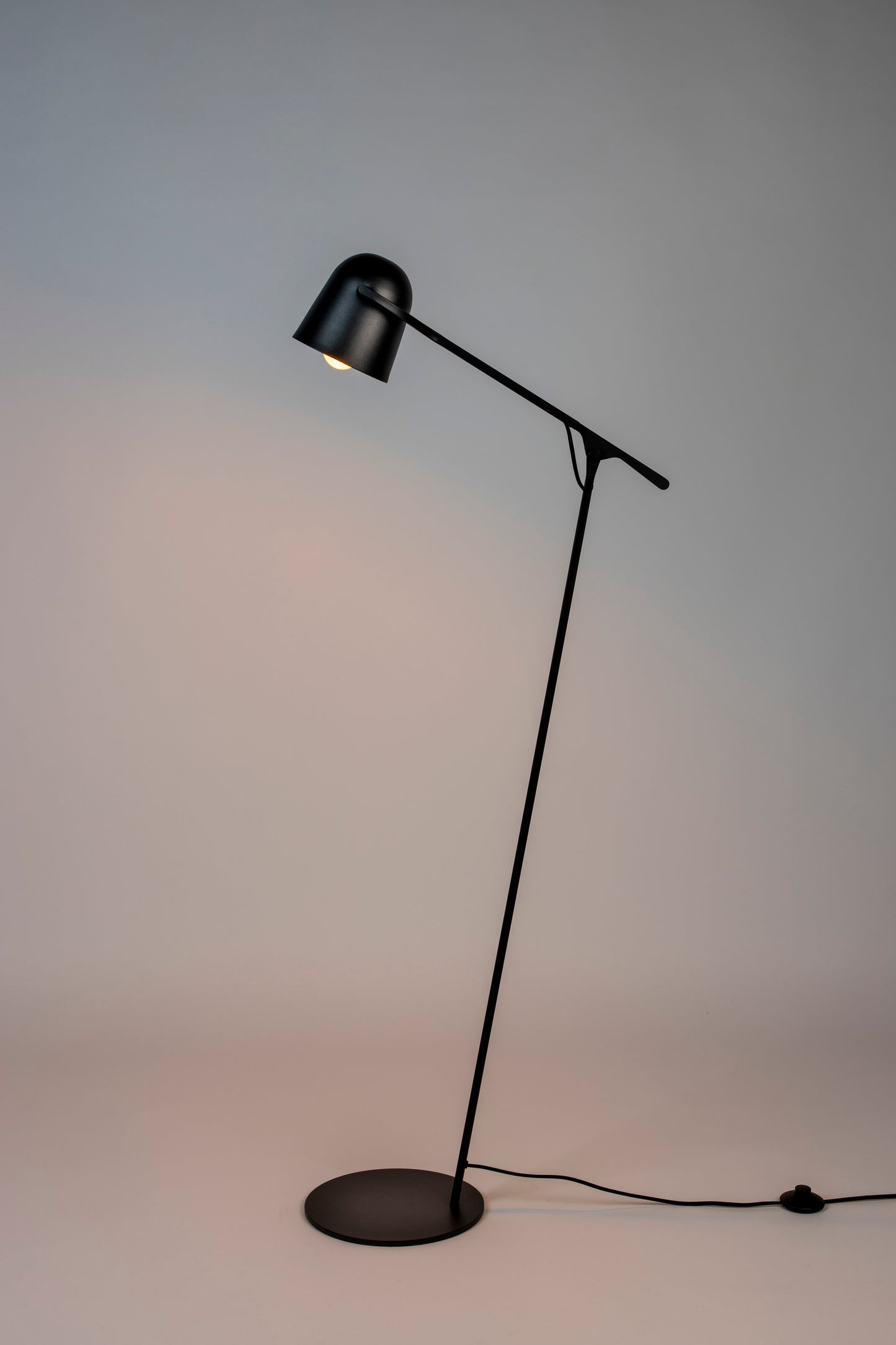 Stehlampe - LAU - schwarz